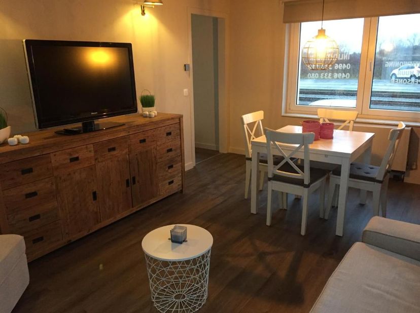 Dit appartement in de residentie Montana is gelegen op (20m) van strand, zee en het commerciële centrum van Middelkerke en Westende, met tal van winke